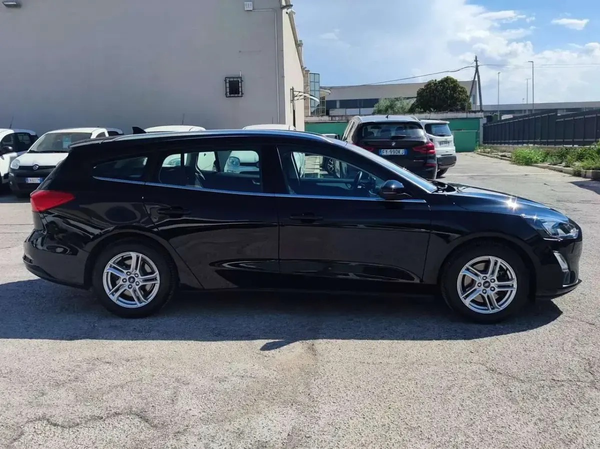 Usata Ford Focus 120 CV (88 kW) 2022 Nero Station wagon