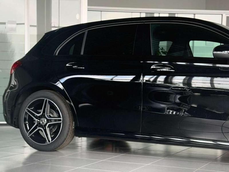 Nuova Mercedes A180 Advanced 116 CV (85 kW) 2025 Argento hightech Berlina