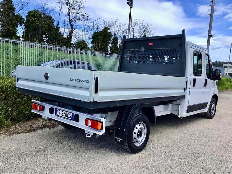 Usata Fiat Ducato 190 CV (139 kW) 2023 Bianco Furgone