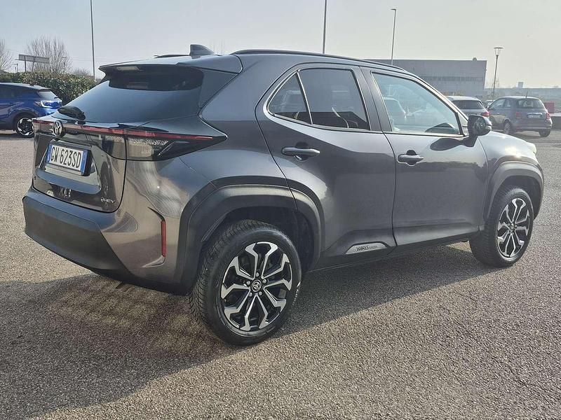 Usata Toyota Yaris Cross Trend 92 CV (67 kW) 2024 Grigio SUV