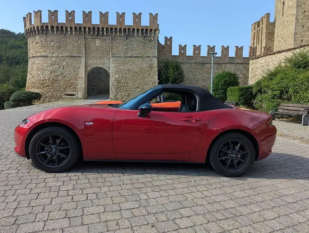 Usata Mazda MX5 Evolve 131 CV (96 kW) 2017 Rosso Cabrio