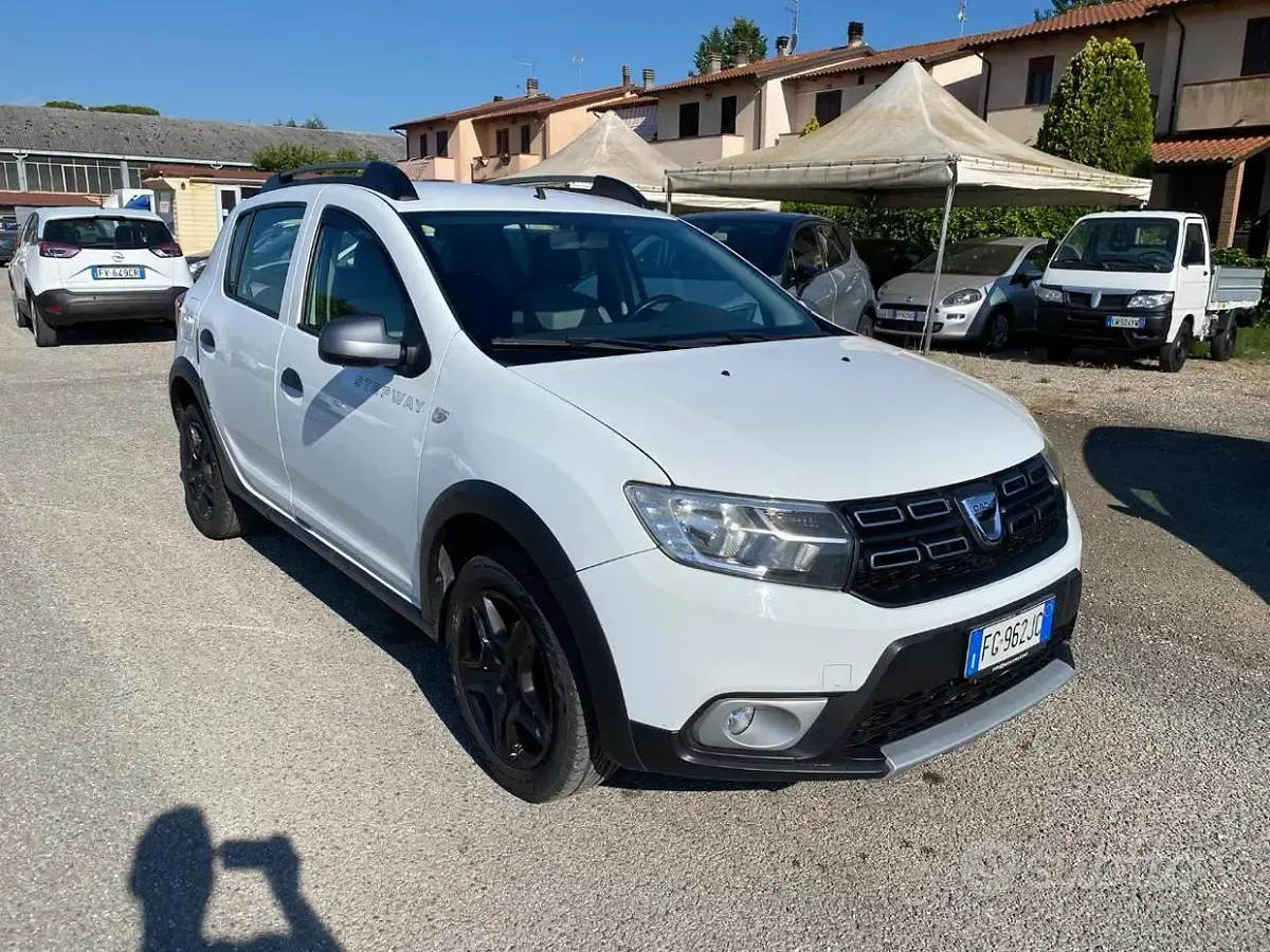 Usata Dacia Sandero Stepway 90 CV (66 kW) 2019 Bianco Berlina