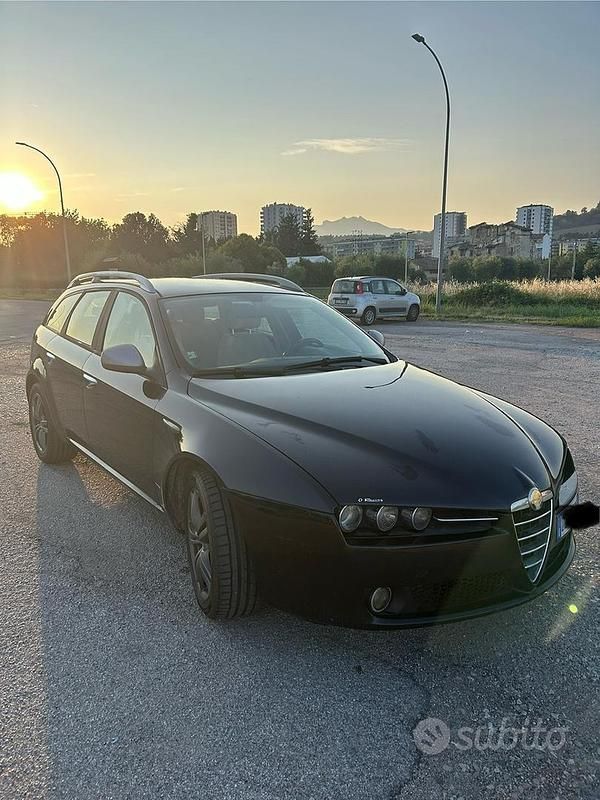 Usata Alfa Romeo 159 170 CV (125 kW) 2010 Nero Station wagon