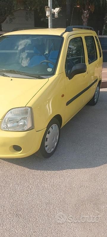 Usata Opel Agila Club 80 CV (58 kW) 2005 Giallo Utilitaria