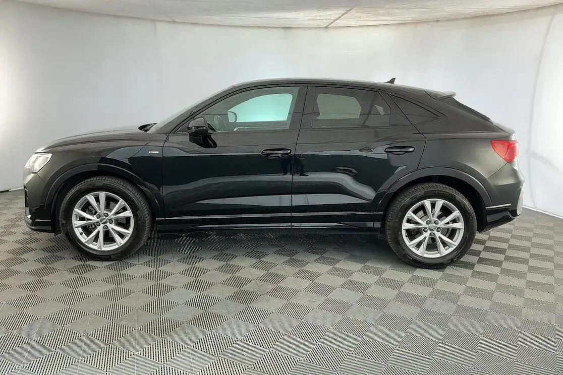 Usata Audi Q3 Sportback S-Line 150 CV (110 kW) 2020 Nero SUV