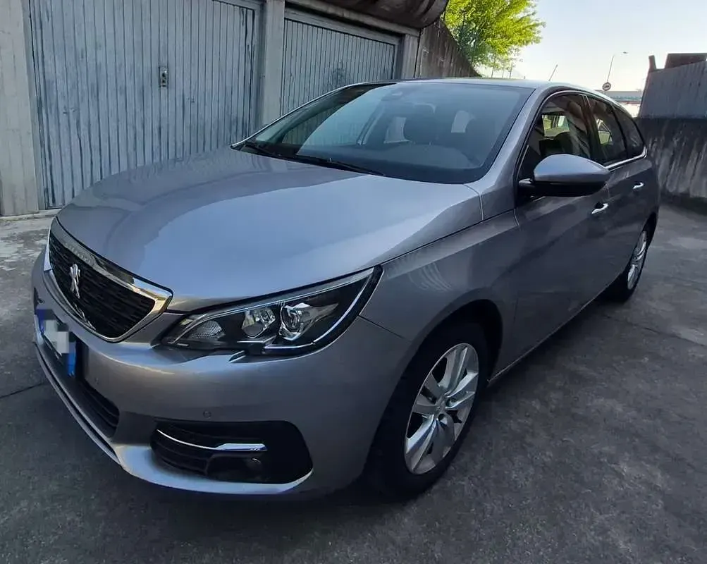 Usata Peugeot 308 Business-Line 131 CV (96 kW) 2020 Grigio Station wagon