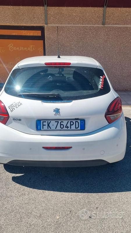 Usata Peugeot 208 75 CV (55 kW) 2017 Bianco Utilitaria