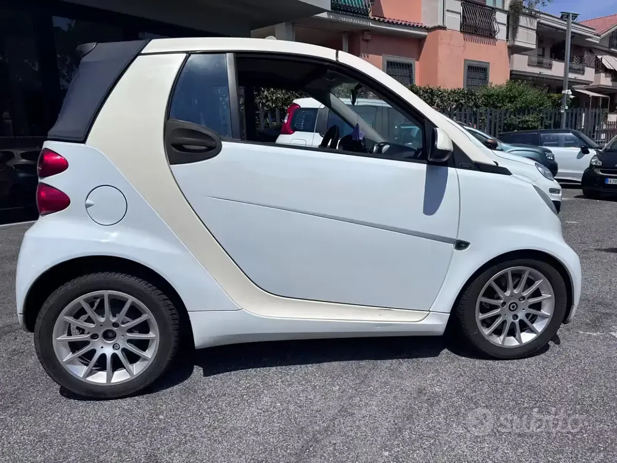 Usata Smart ForTwo Cabrio 71 CV (52 kW) 2011 Bianco Cabrio