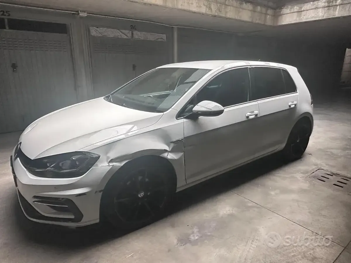 Usata VW Golf VII Sport 116 CV (85 kW) 2020 Bianco Berlina