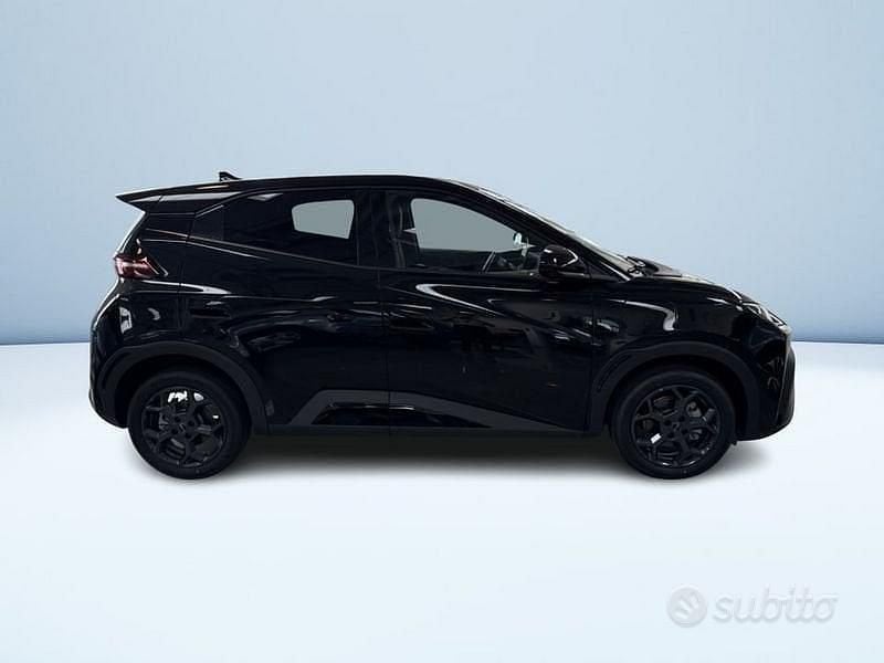 Nuova BYD Dolphin Surf Comfort 83 kW (114 CV) 2025 Nero Utilitaria