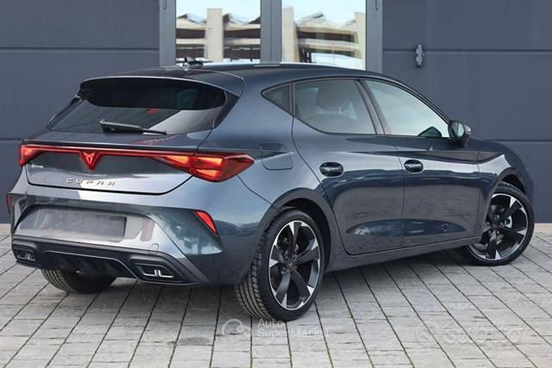 Usata Cupra Leon 150 CV (110 kW) 2025 Grigio Berlina