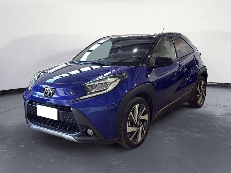 Usata Toyota Aygo X Lounge 72 CV (52 kW) 2022 Blu/azzurro SUV