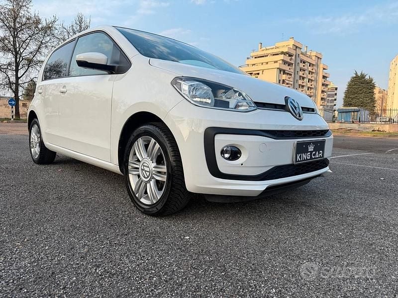 Usata VW up! Move 68 CV (50 kW) 2019 Bianco Utilitaria