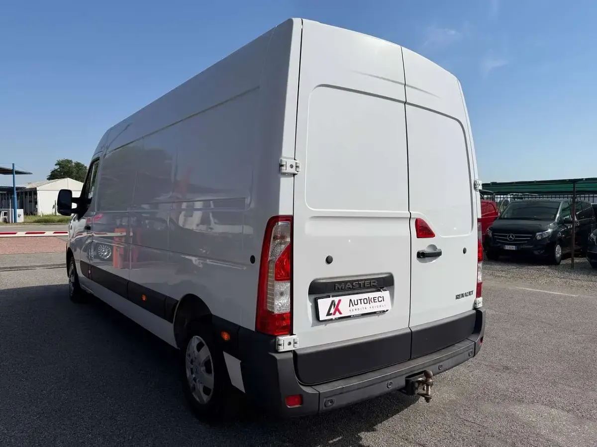 Usata Renault Master 136 CV (100 kW) 2020 Bianco Monovolume