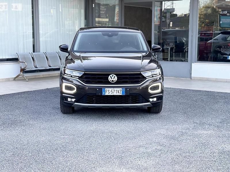 Usata VW T-Roc 116 CV (85 kW) 2018 Marrone SUV