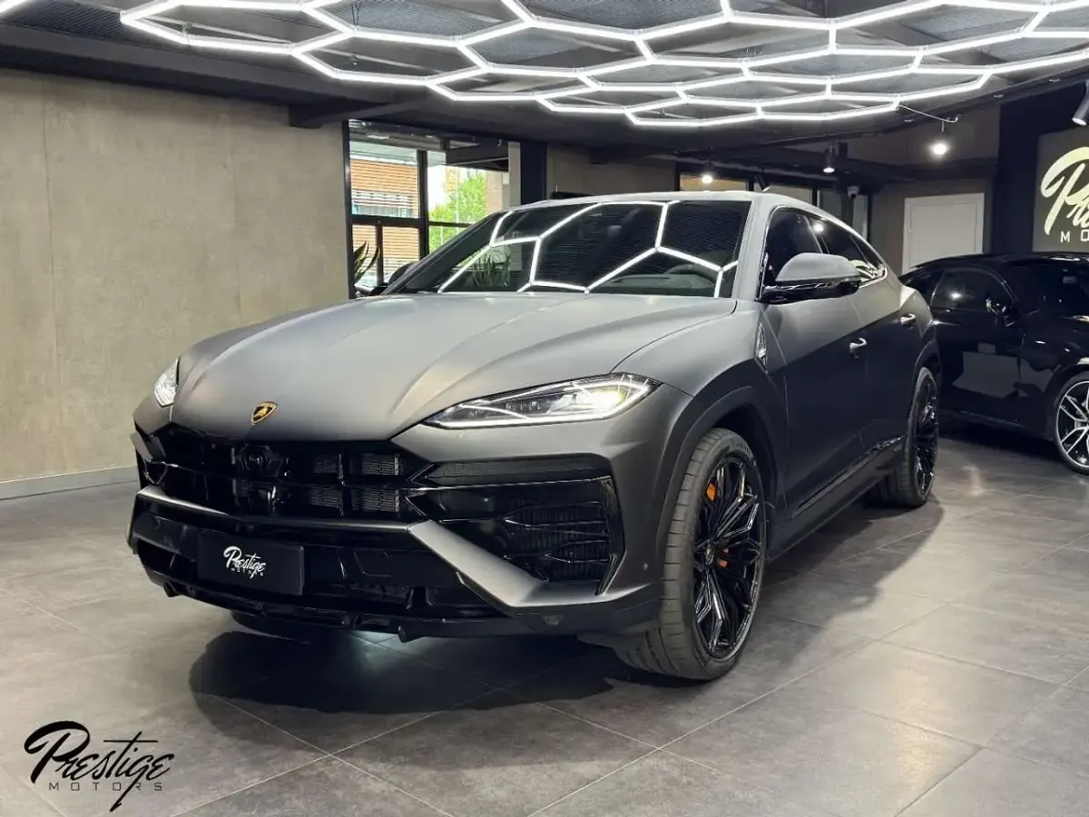 Usata Lamborghini Urus 620 CV (456 kW) 2025 Nero SUV