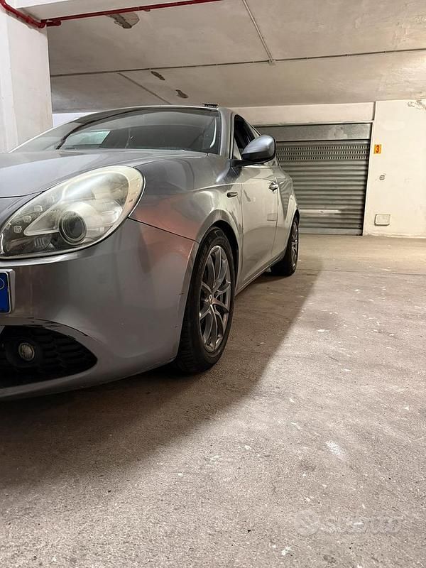 Usata Alfa Romeo Giulietta 109 CV (80 kW) 2013 Grigio Utilitaria