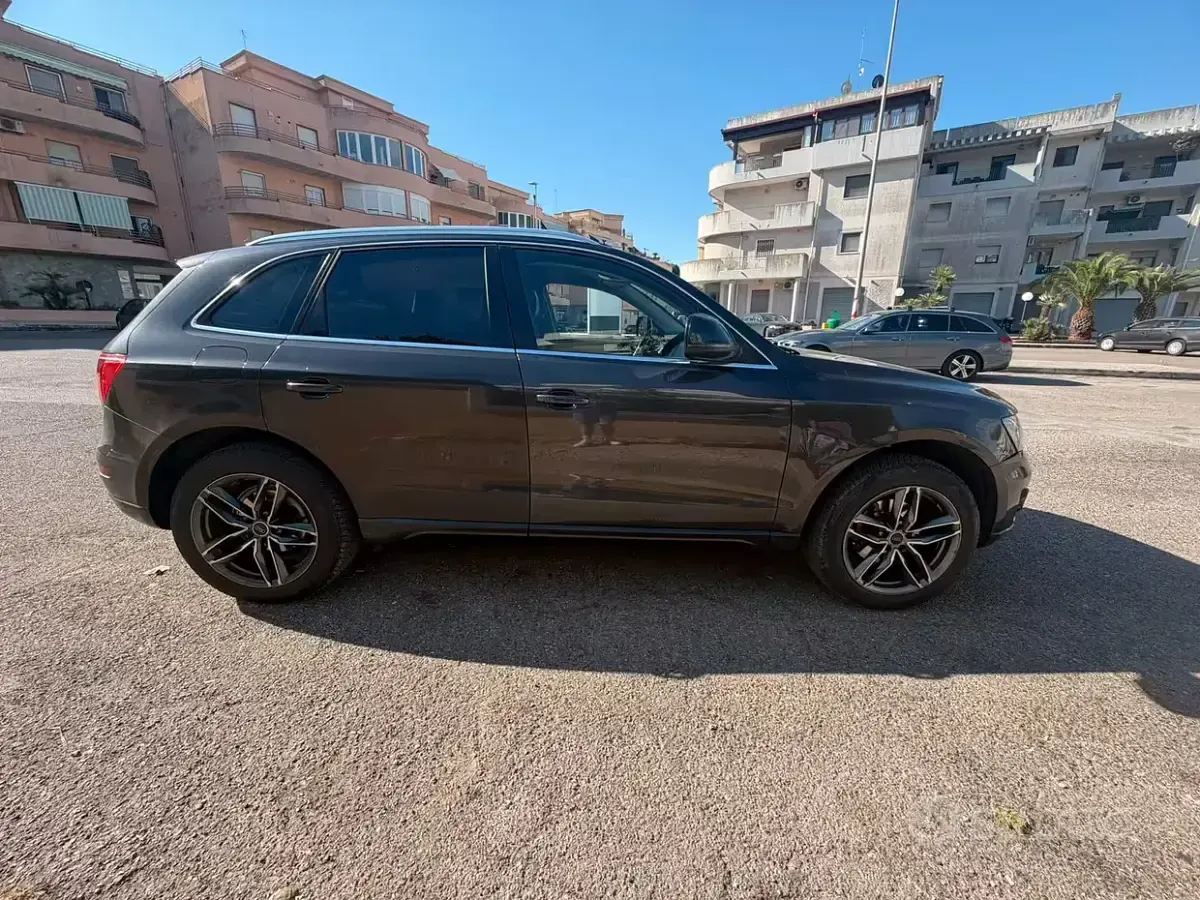 Usata Audi Q5 170 CV (125 kW) 2009 Grigio SUV