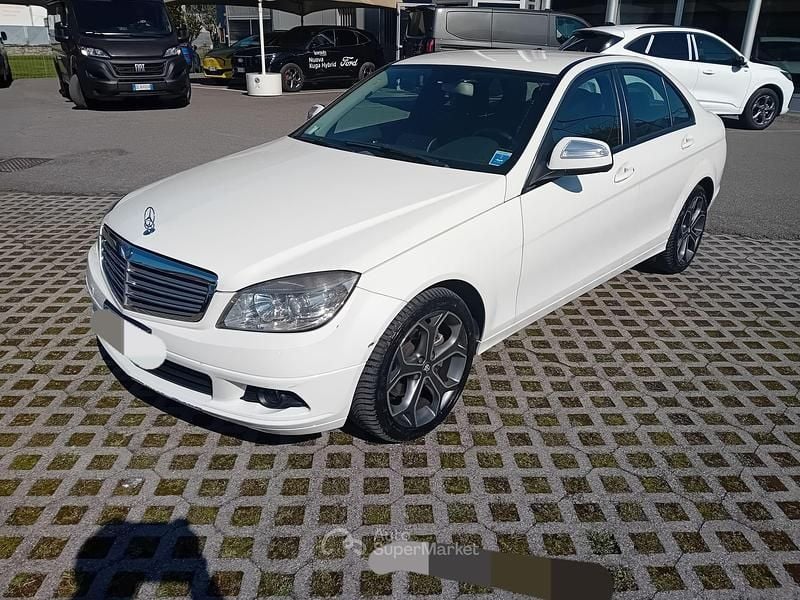 Usata Mercedes C220 170 CV (125 kW) 2007 Bianco Berlina