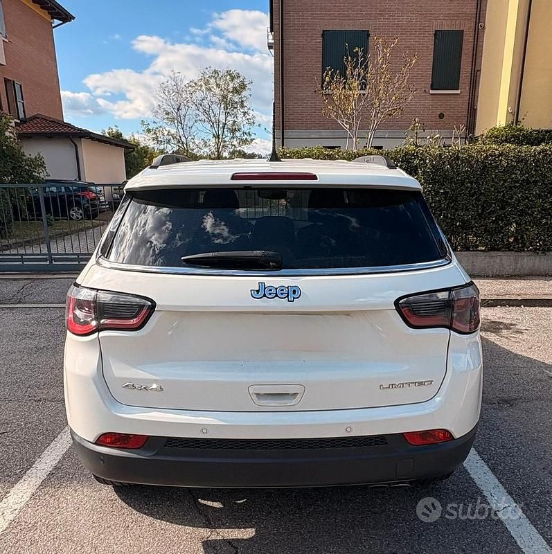 Usata Jeep Compass Limited 140 CV (102 kW) 2018 Bianco SUV
