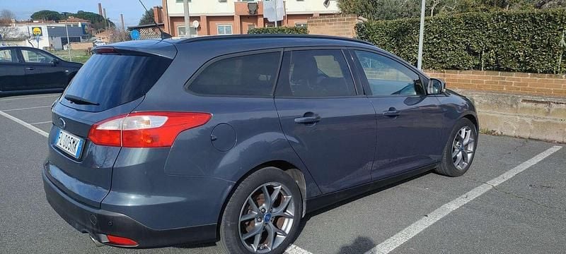 Usata Ford Focus 140 CV (102 kW) 2014 Station wagon