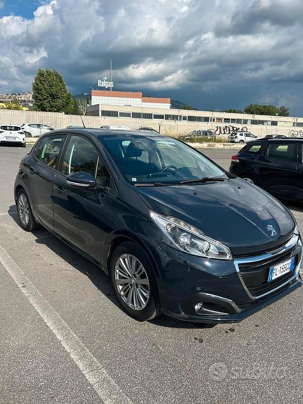 Usata Peugeot 208 2017 Nero Utilitaria