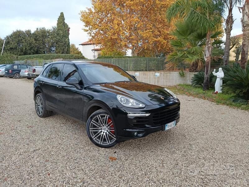 Usata 2016 Porsche Cayenne SUV | 31.000 € (Buon prezzo) - Immagine 1/4