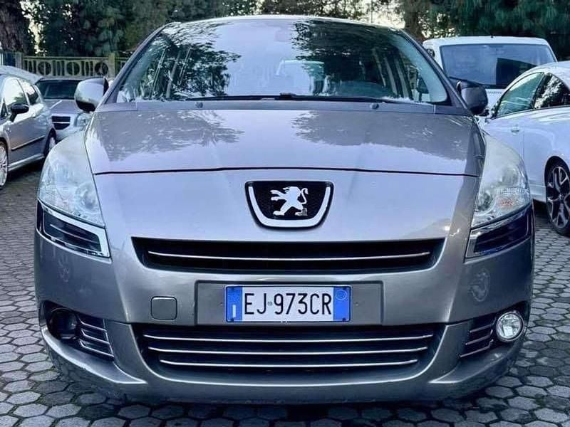 Usata Peugeot 5008 Business-Line 113 CV (83 kW) 2011 Grigio Monovolume