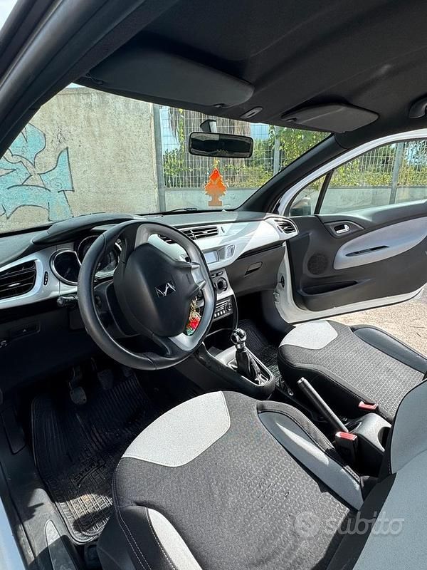 Usata Citroën DS3 95 CV (69 kW) 2012 Bianco Utilitaria