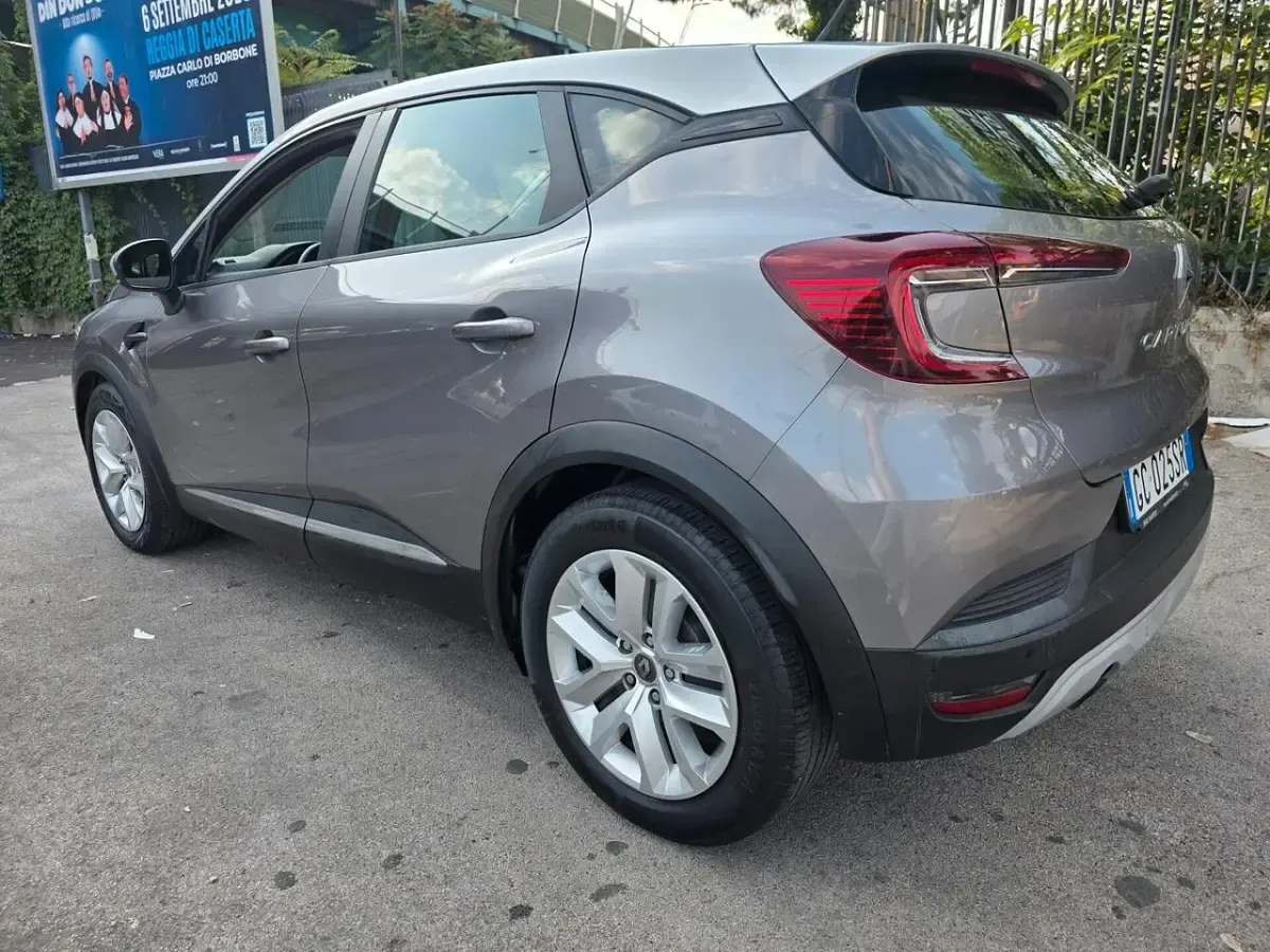 Usata Renault Captur Intens 101 CV (74 kW) 2020 Grigio SUV