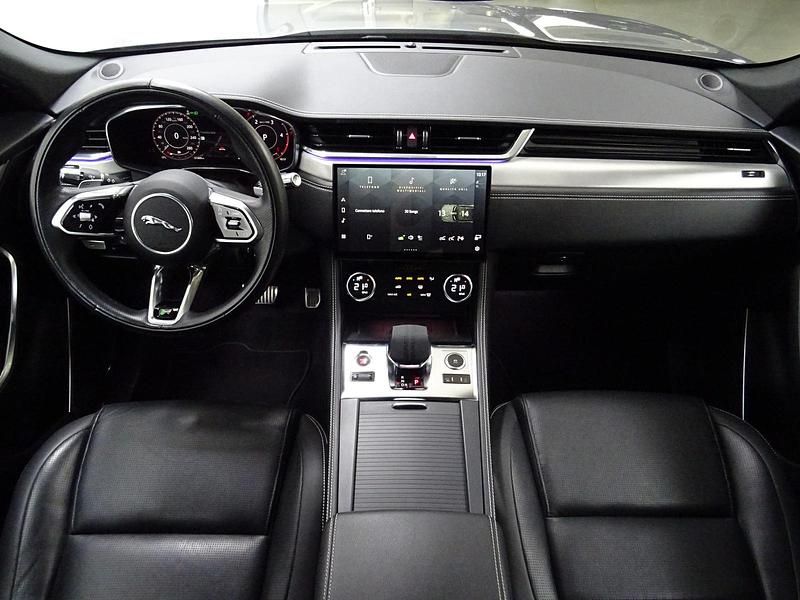 Usata Jaguar F-Pace R-Dynamic 204 CV (150 kW) 2022 Eiger grey SUV