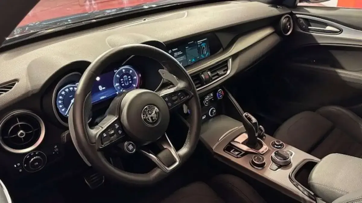 Usata Alfa Romeo Stelvio Veloce 209 CV (153 kW) 2025 Nero SUV