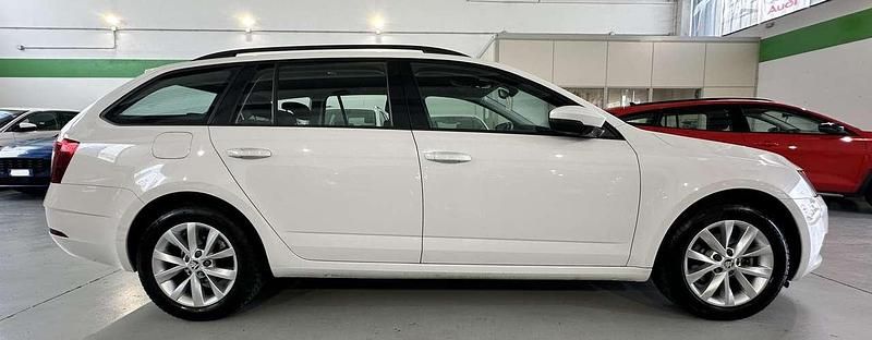Usata Skoda Octavia Executive 116 CV (85 kW) 2019 Bianco Station wagon