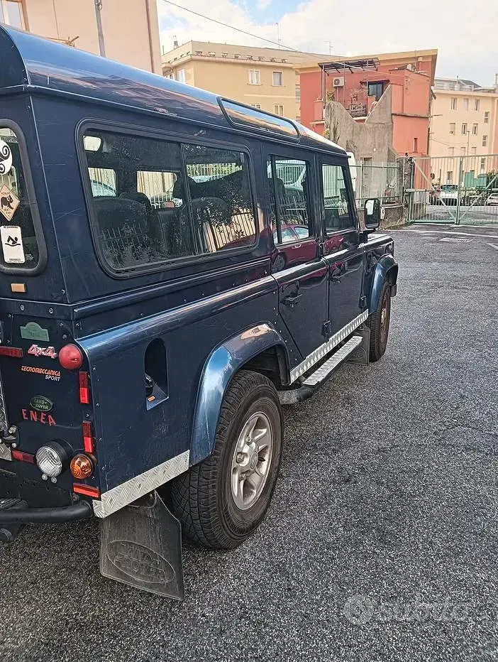 Usata Land Rover Defender 122 CV (89 kW) 2004 Bluazzurro Station wagon