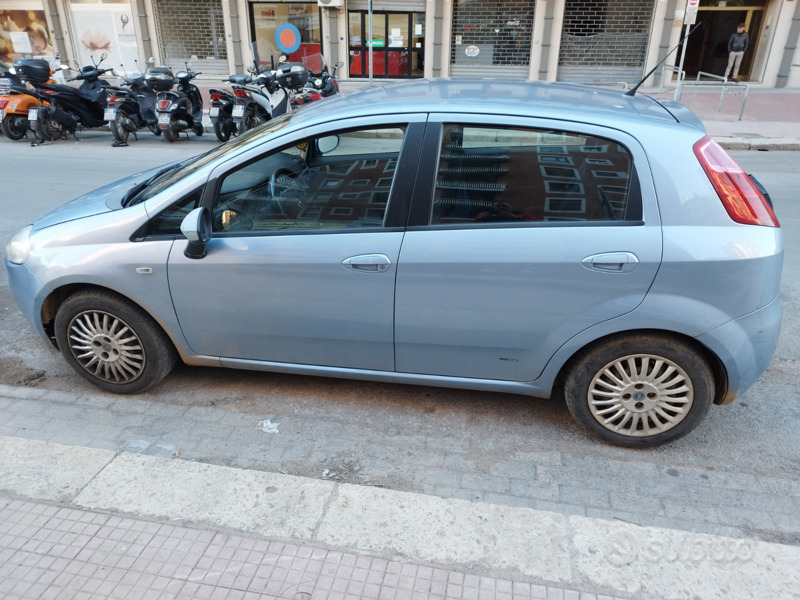 Usato 2007 Fiat Grande Punto Benzin (2.000 €)