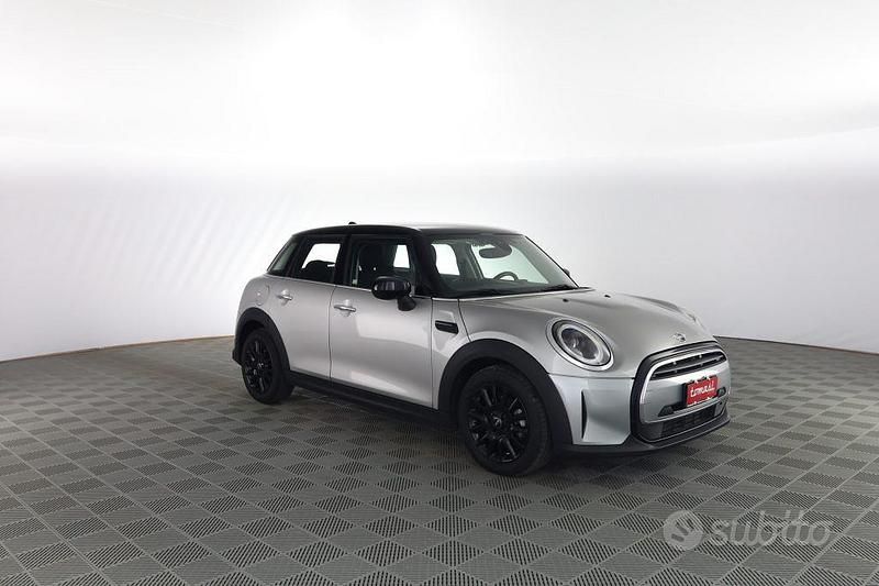 Usata Mini Cooper Classic 136 CV (100 kW) 2023 Grigio Utilitaria