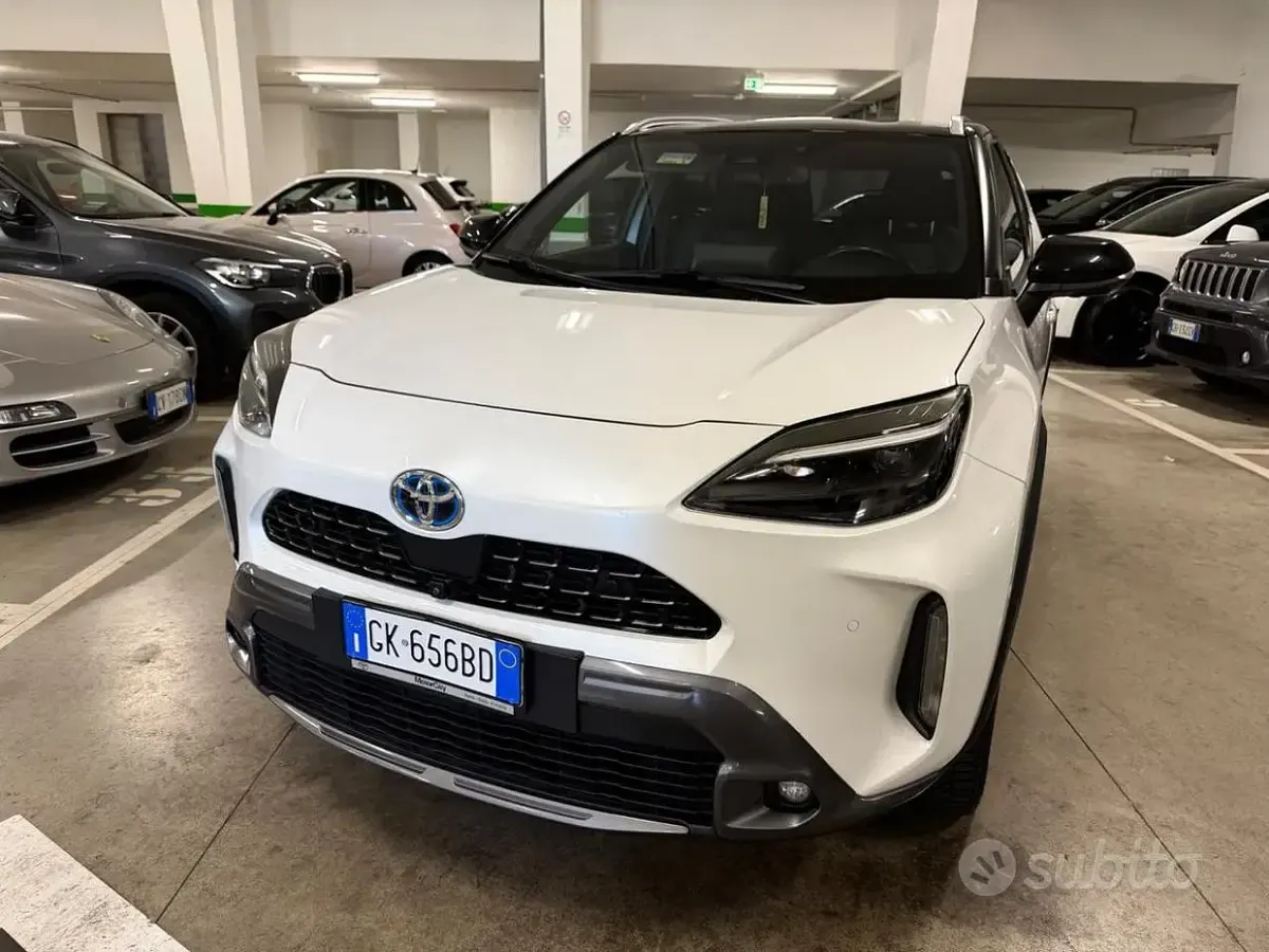 Usata Toyota Yaris Cross 92 CV (67 kW) 2022 Bianco SUV