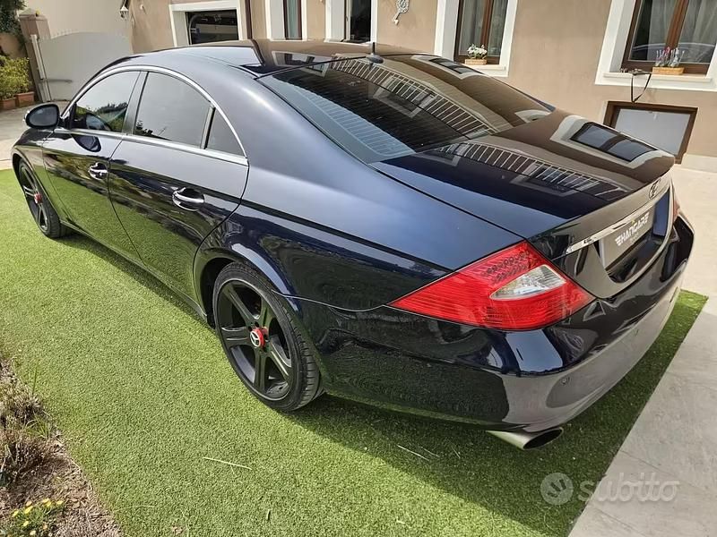 Usata Mercedes CLS350 272 CV (200 kW) 2006 Blu Berlina