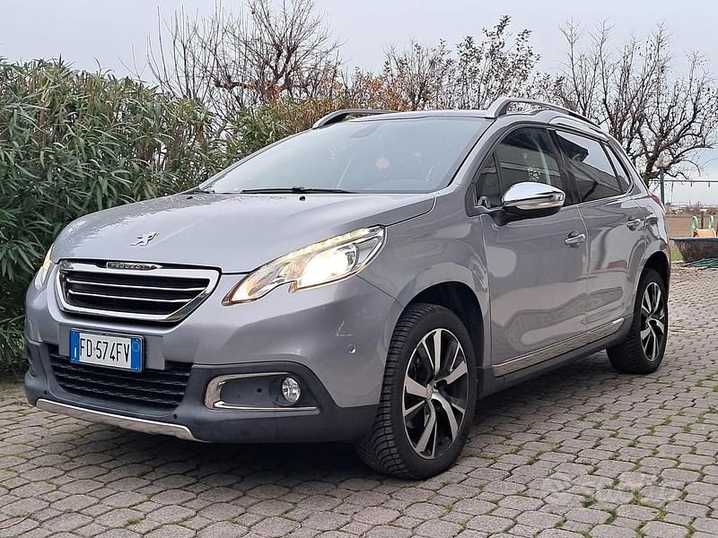 Grigio Usata 2016 Peugeot 2008 Allure SUV | 8300 € (Buon prezzo) - Immagine 1/4