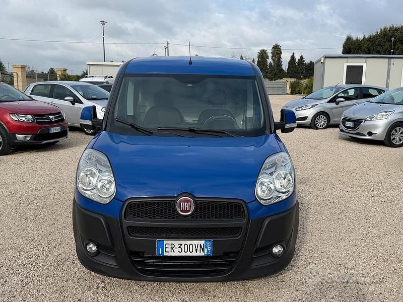 Usata Fiat Doblò Dynamic 104 CV (76 kW) 2013 Blu Monovolume