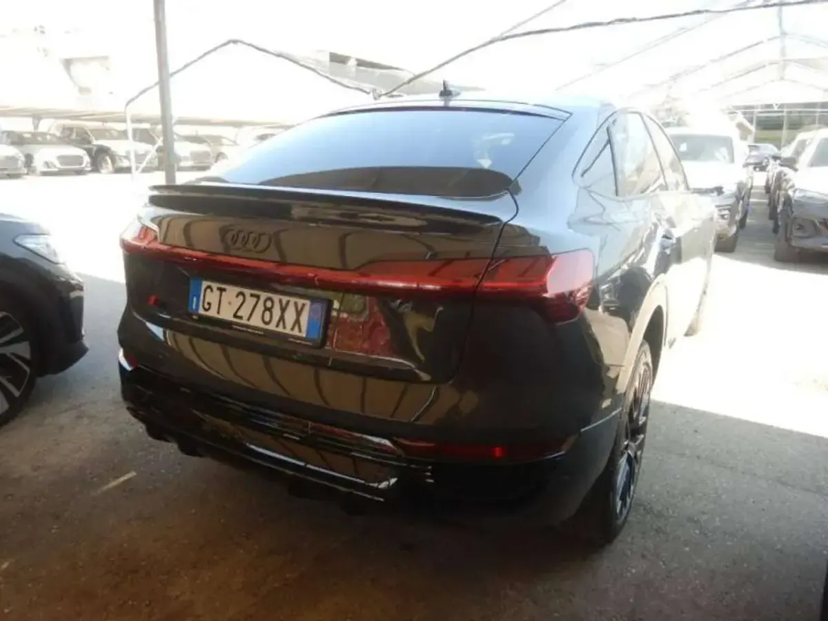 Usata Audi e-tron Sportback S-Line 158 kW (215 CV) 2024 Grigio SUV