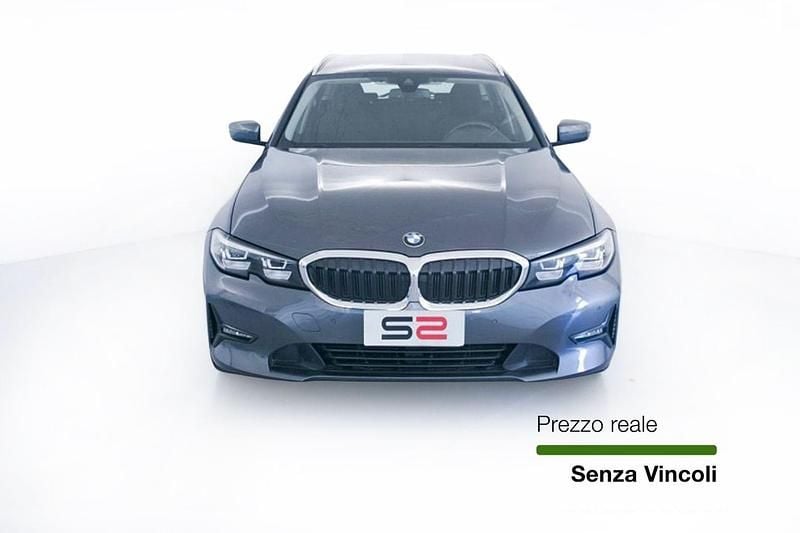Usata BMW 320e Advantage 190 CV (139 kW) 2021 Gray Station wagon