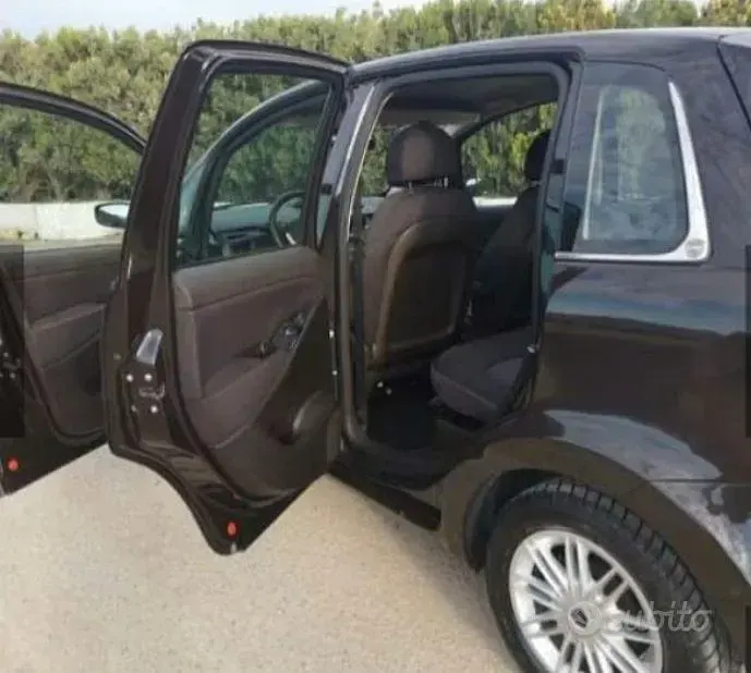 Usata Lancia Musa 90 CV (66 kW) 2008 Nero Monovolume