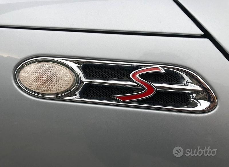 Usata Mini Cooper S 163 CV (119 kW) 2002 Grigio Utilitaria