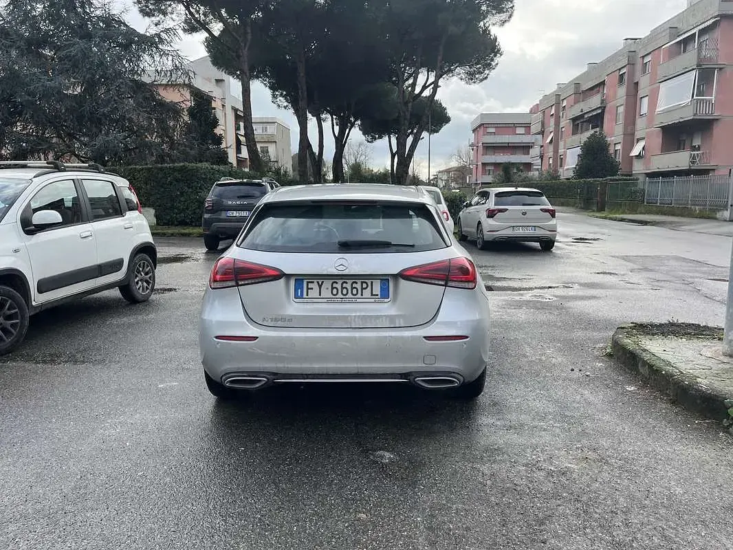 Usata Mercedes A180 Business 116 CV (85 kW) 2019 Berlina