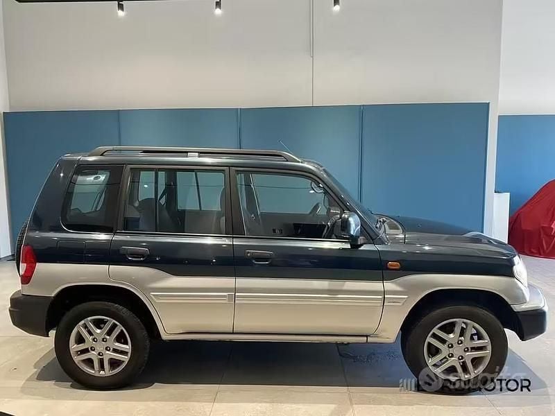 Occasion Mitsubishi Pajero 129 ch (94 kW) 2001 Vert SUV
