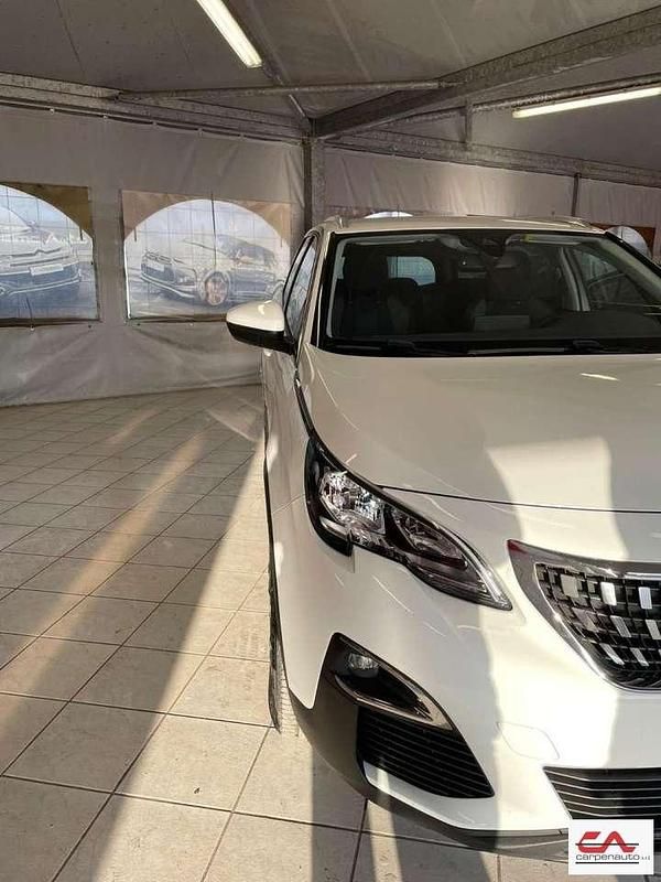 Usata Peugeot 5008 Allure 131 CV (96 kW) 2020 Bianco SUV