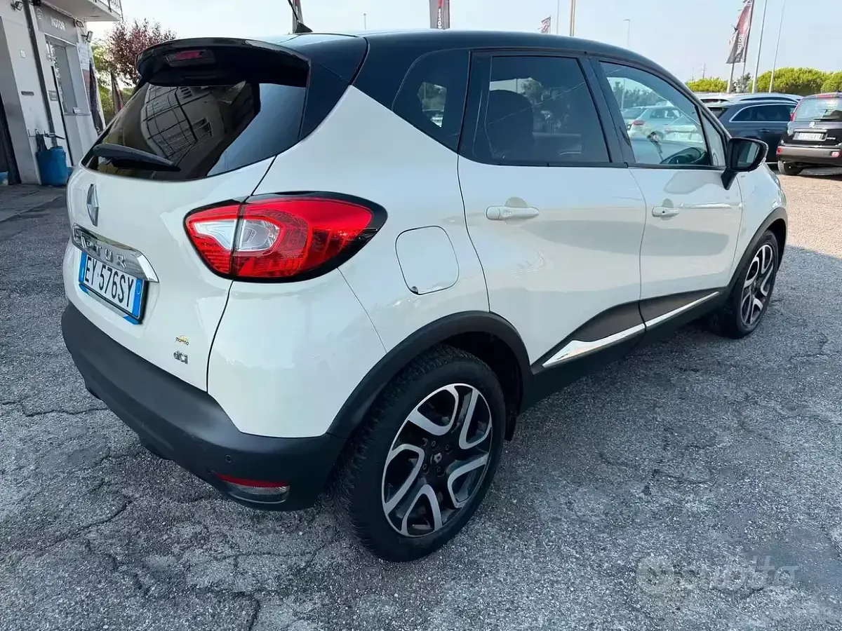 Usata Renault Captur 90 CV (66 kW) 2015 Beige SUV