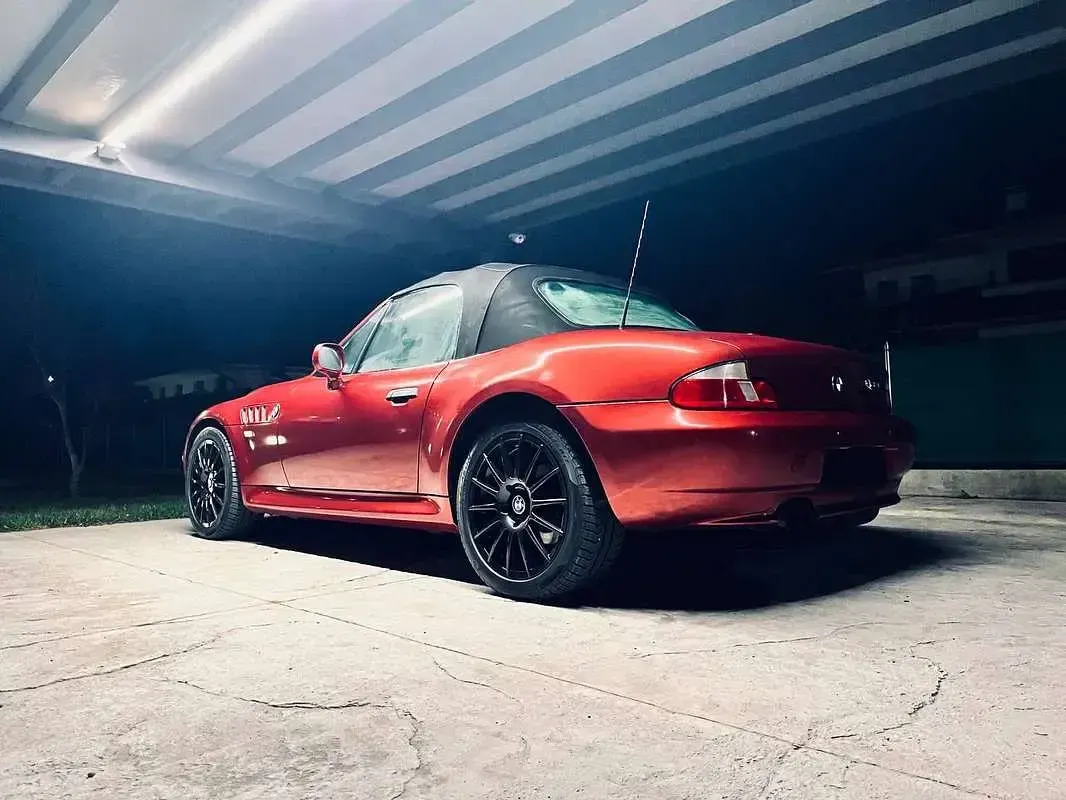 Usata BMW Z3 Efficient Dynamics 170 CV (125 kW) 2002 Rosso Cabrio