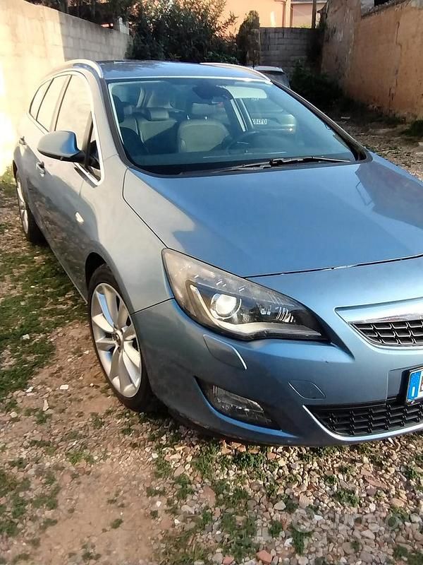 Usata Opel Astra Sport 125 CV (91 kW) 2011 Station wagon
